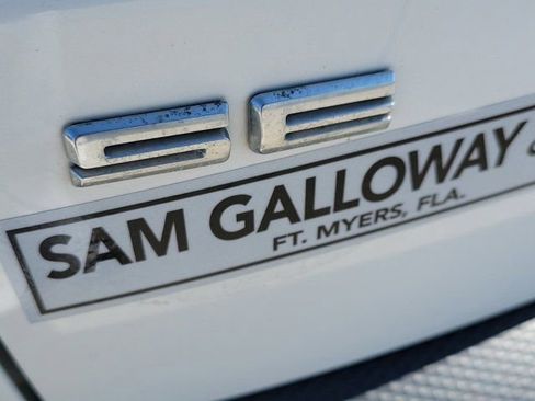 Certified 2020 Ford Escape SE image 10