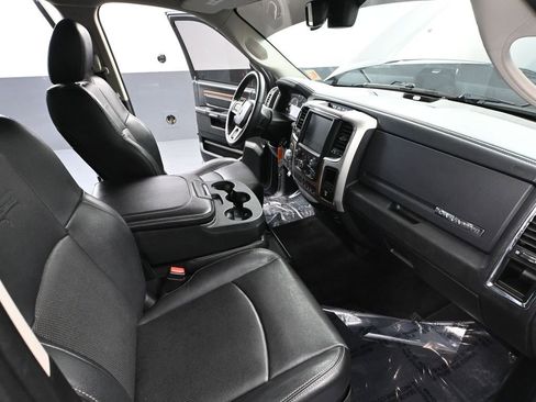 Used 2017 RAM 1500 Laramie image 44