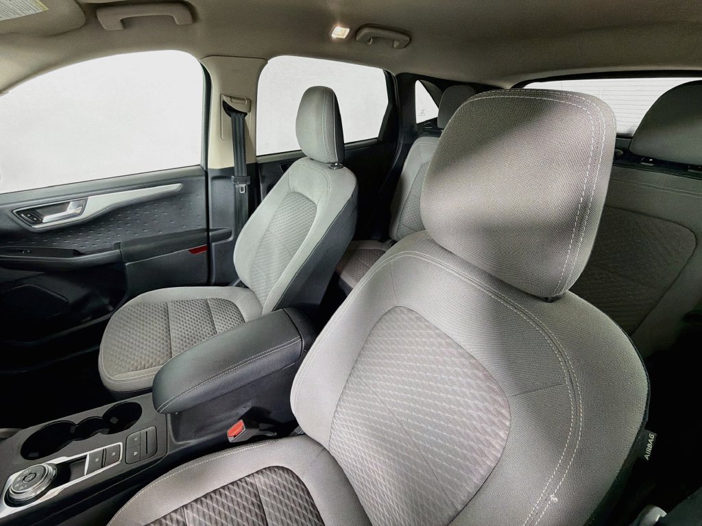 Used 2020 Ford Escape SE FWD image 19