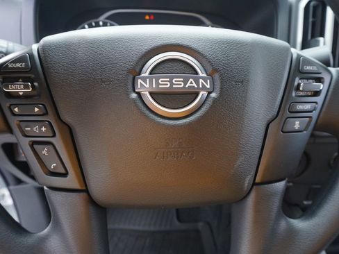 Certified 2025 Nissan Frontier SV image 16