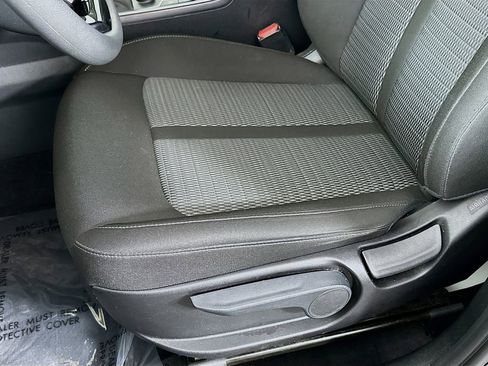 Used 2023 Kia Sorento LX image 25