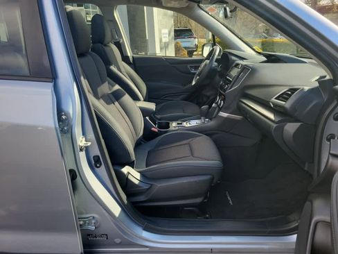 Used 2022 Subaru Forester Premium image 18