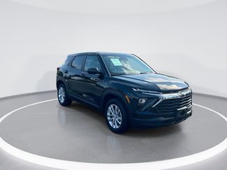 Used 2025 Chevrolet TrailBlazer LS w/ LS Convenience Package FWD video 2