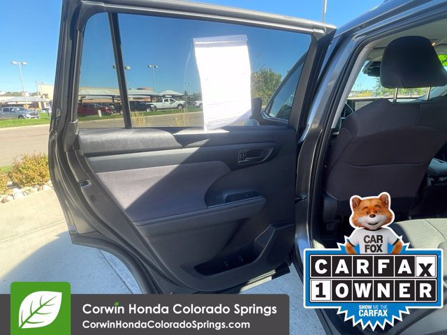 Used 2023 Toyota Highlander LE FWD image 26
