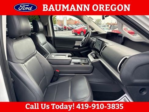 Used 2025 Ford Expedition Active AWD/4WD image 11
