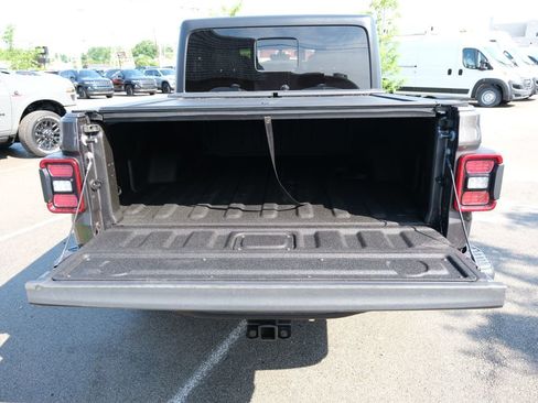 Used 2022 Jeep Gladiator Rubicon w/ LED Lighting Group AWD/4WD image 33