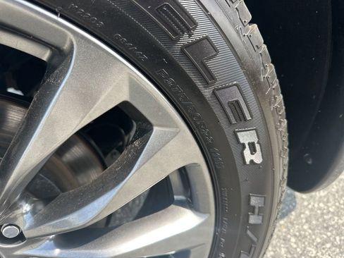 Used 2024 Nissan Armada Platinum w/ Captain's Chairs Package image 35