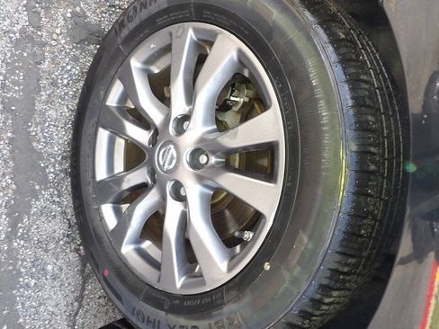 Used 2015 Nissan Altima 2.5 S w/ Special Edition Package FWD image 5