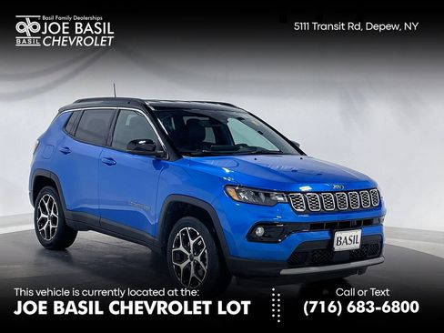 Used 2025 Jeep Compass Limited image 1