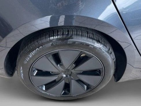 Used 2025 Tesla Model 3 Long Range image 19