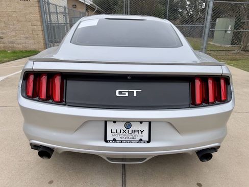 Used 2016 Ford Mustang GT RWD image 11