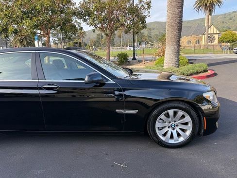 Used 2009 BMW 750i RWD image 28