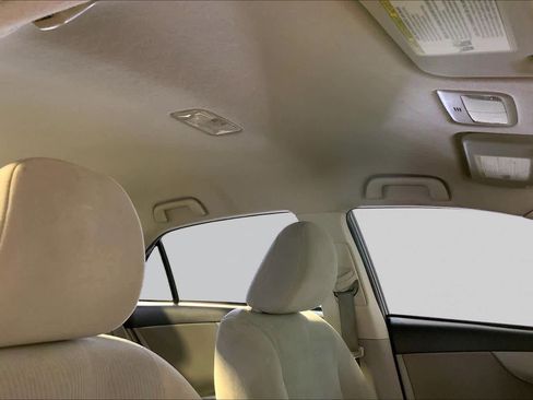 Used 2012 Toyota Corolla LE FWD image 13