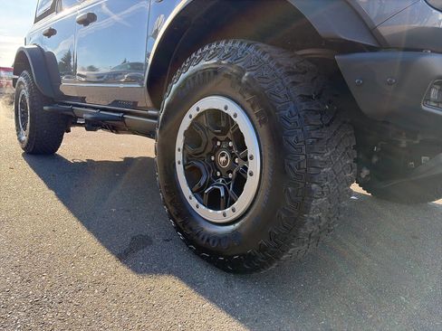 Used 2021 Ford Bronco Badlands image 12