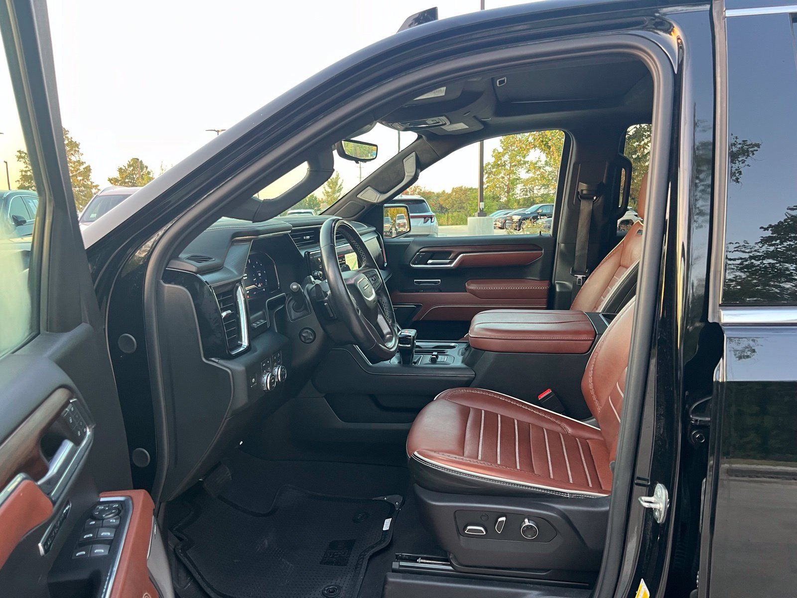 Used 2024 GMC Sierra 1500 Denali Ultimate AWD/4WD image 23