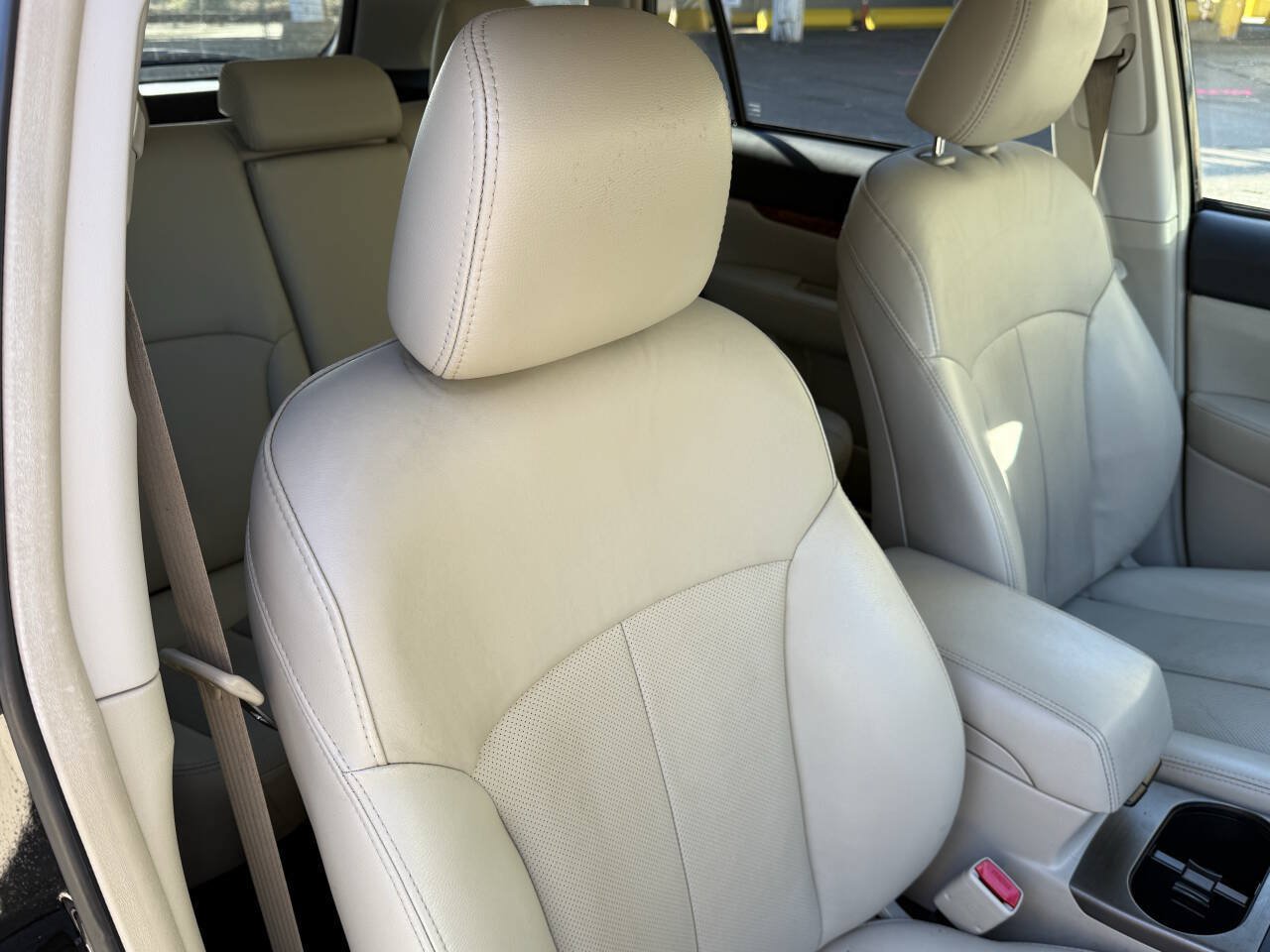 Used 2011 Subaru Outback 2.5i Limited AWD/4WD image 59