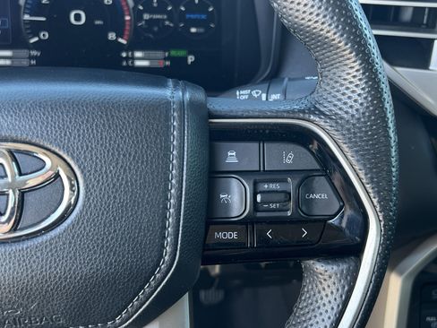 Used 2024 Toyota Tundra Limited image 21