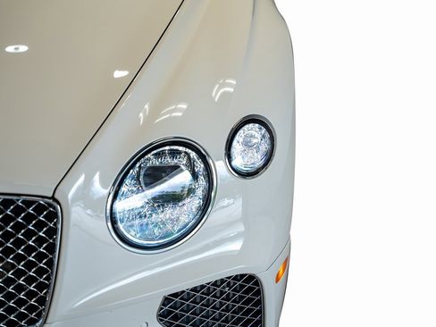 Used 2020 Bentley Continental GT V8 image 7