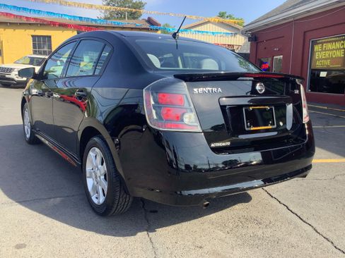 Used 2012 Nissan Sentra 2.0 SR image 5