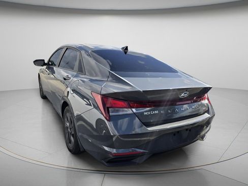 Used 2023 Hyundai Elantra SEL FWD image 6