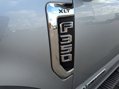 Used 2022 Ford F350 XLT image 2