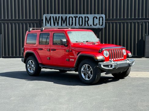 Used 2018 Jeep Wrangler Unlimited Sahara AWD/4WD image 2