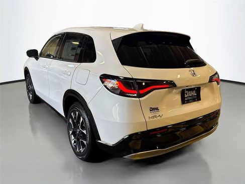 New 2026 Honda HR-V EX-L image 10