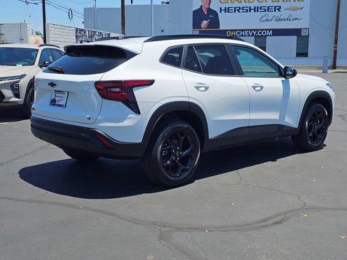 New 2026 Chevrolet Trax LT w/ Driver Confidence Package FWD image 6