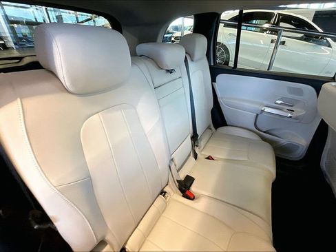 Used 2026 Mercedes-Benz GLB 250 4MATIC image 16