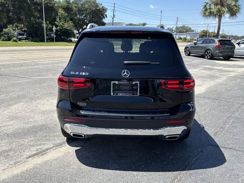New 2026 Mercedes-Benz GLB 250 image 4