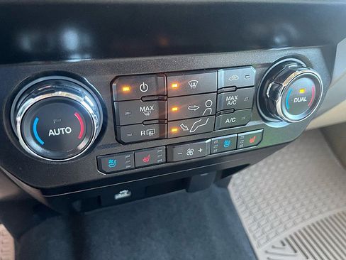 Used 2021 Ford F250 Lariat w/ Lariat Ultimate Package image 35