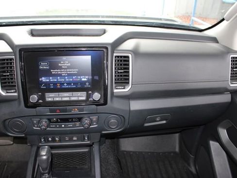 Used 2022 Nissan Frontier SV image 22