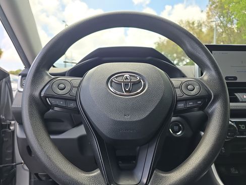 Used 2024 Toyota RAV4 XLE FWD image 30