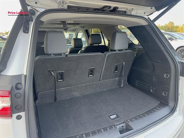 Used 2020 Chevrolet Traverse Premier FWD image 23