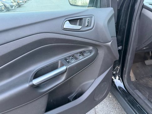 Used 2016 Ford Escape SE w/ SE Leather Comfort Package FWD image 7