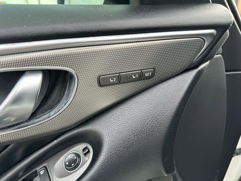 Used 2016 INFINITI Q50 Premium w/ Driver Assistance Package image 29