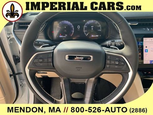 New 2026 Jeep Grand Cherokee L Limited w/ Limited Altitude Package AWD/4WD image 17