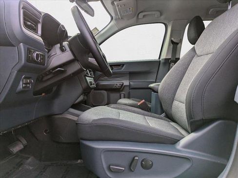 New 2025 Ford Maverick XLT w/ XLT Luxury Package image 4