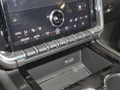 New 2026 GMC Yukon XL Elevation w/ Elevation Premium Package RWD image 14