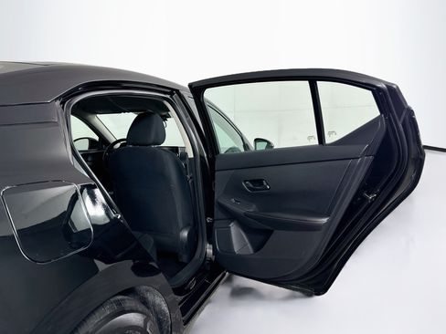 Used 2024 Nissan Sentra S FWD image 28