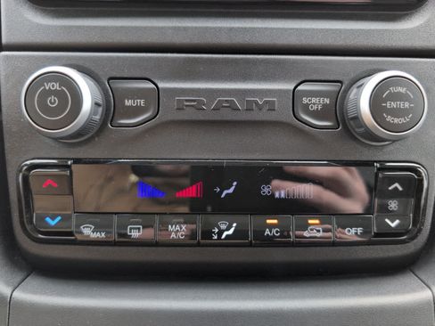 Used 2023 RAM ProMaster 3500 FWD image 28