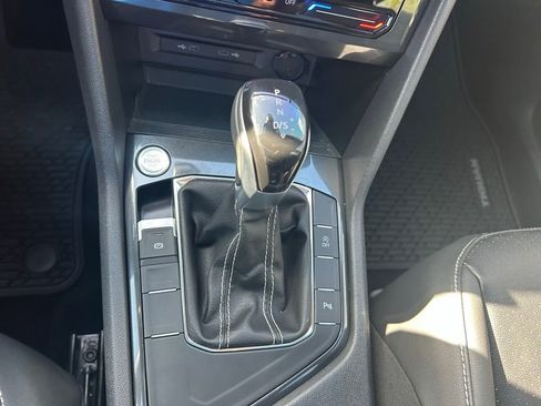 Used 2023 Volkswagen Tiguan SE R-Line image 64