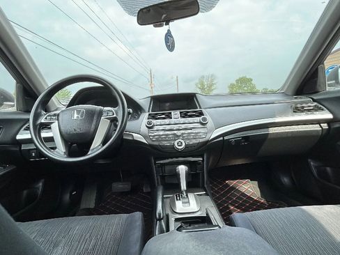 Used 2012 Honda Accord LX image 40