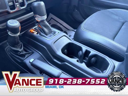 Used 2021 Jeep Gladiator Sport image 21