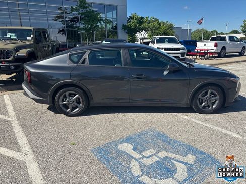 Used 2025 Kia K4 FWD image 28