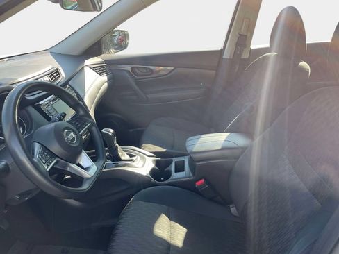 Used 2019 Nissan Rogue S FWD image 22