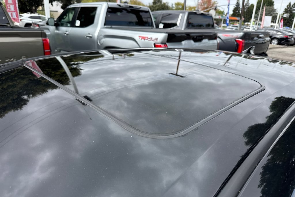 Certified 2020 Toyota Corolla XSE FWD image 24