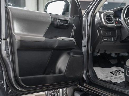 Used 2022 Toyota Tacoma SR5 image 37