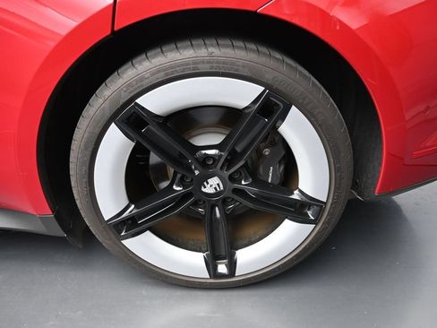 Used 2025 Porsche Taycan RWD image 9