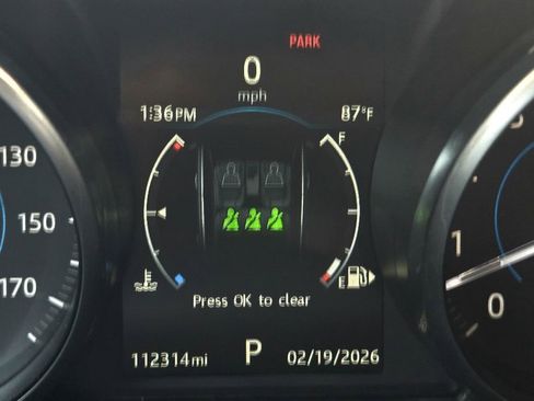 Used 2017 Jaguar XF image 14